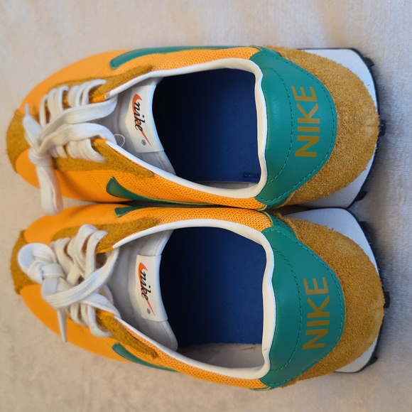 Brand New, Men's Nike yellow and green Sneakers, Size 10 - Picture 5 of 7